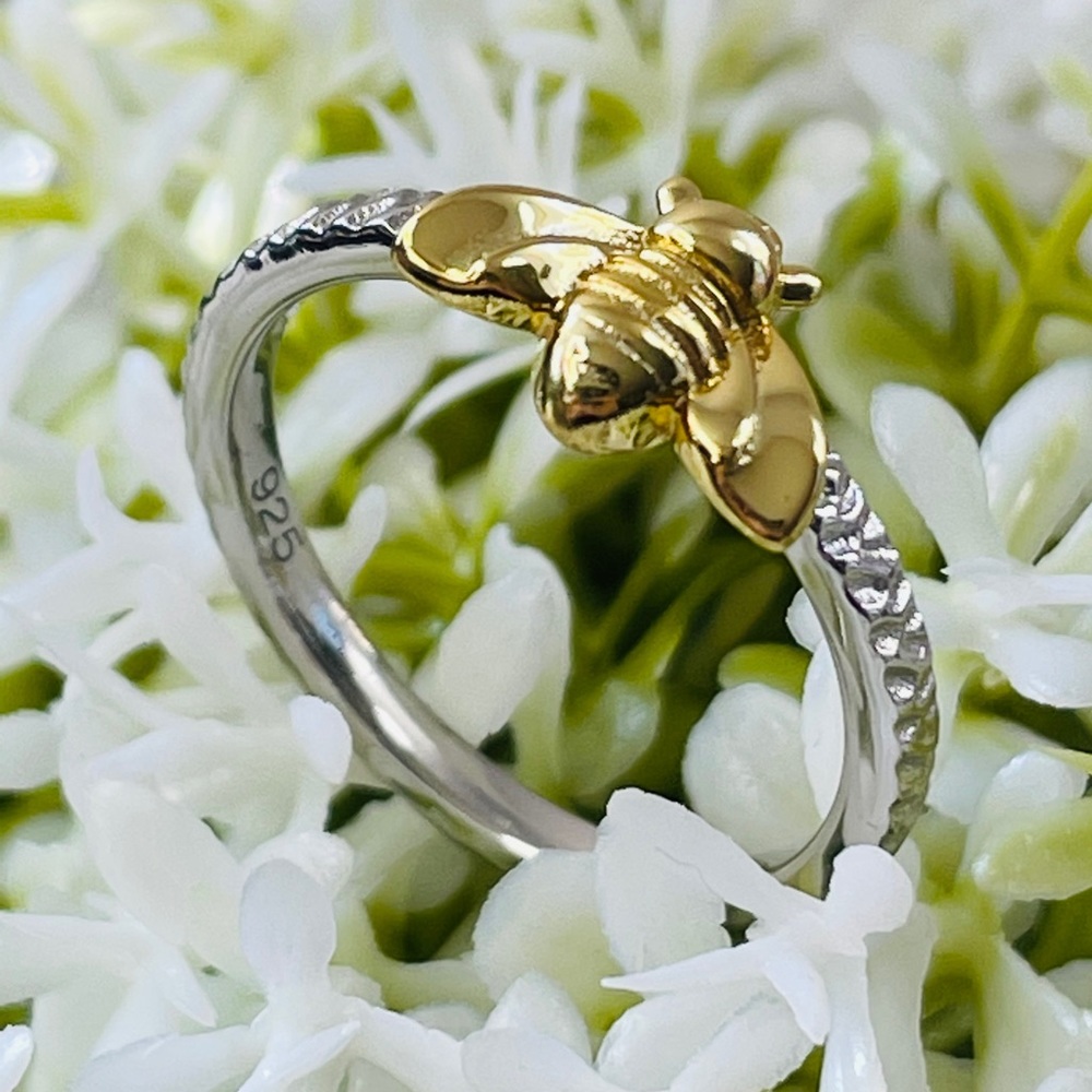 🐝14K Yellow Gold BEE Two Toned Ring